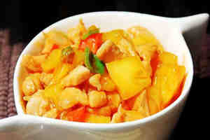 酸辣菠萝鸡丁的做法 酸辣菠萝鸡丁怎么做