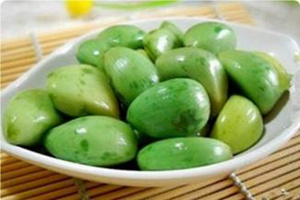 大蒜用醋腌后为什么会变绿?