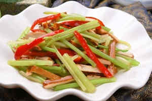 芹菜炒香干的做法 芹菜炒香干怎么做