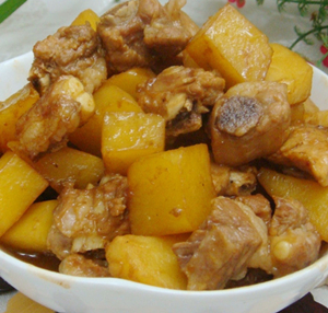 土豆烧排骨的做法 土豆烧排骨怎么做