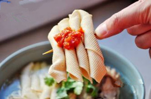 家常鸡汤豆腐串的做法