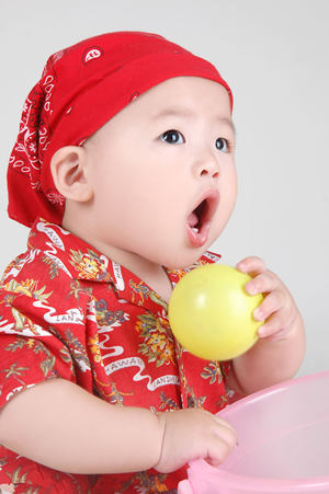 梦见别人生孩子 周公解梦梦见他人生孩子
