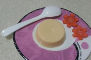 自制牛奶布丁的做法
