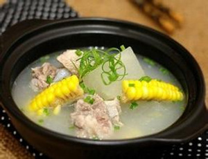 冬瓜玉米排骨汤的做法