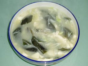 家常豆腐海带汤的做法