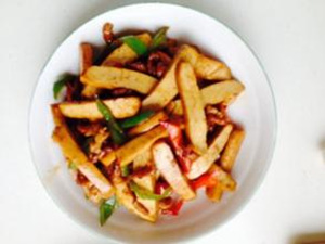 豆腐干炒肉的做法