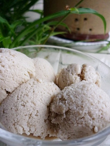 香蕉冰淇淋的做法 夏日必备之香蕉冰淇淋