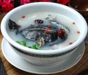 土茯苓煲龟的做法