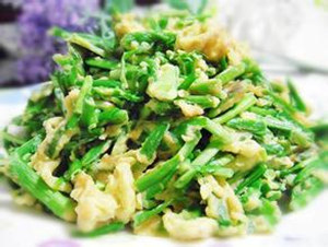 家常蒜苗炒鸡蛋的做法