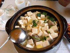 家常鳕鱼炖豆腐的做法