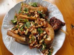 ������ɫС��֮����������������