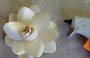 手工制作工艺品之卡纸手工制作栀子花纸艺手工花