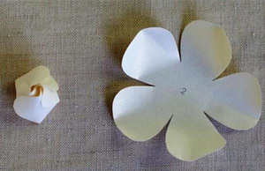 手工制作工艺品之卡纸手工制作栀子花纸艺手工花