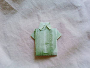 纸币折纸之教你用一元钱折一件衣服