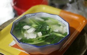 青菜豆腐汤的做法
