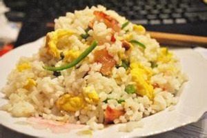 家常香肠炒饭的做法