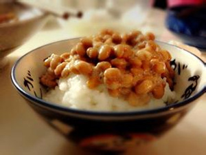 家常纳豆拌饭的做法