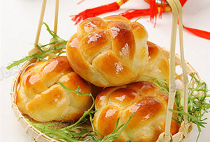 牛奶绣球面包的做法 面包攻略之牛奶绣球面包