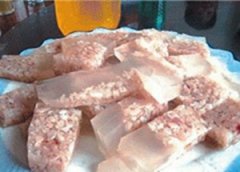 ÷����ɫС��֮�ߵ��{������