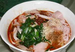 攀枝花美食推荐之鸡棕卷粉的做法