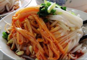 汉中美食之米面皮子的做法