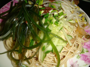 武汉特色美食之全料凉面的做法