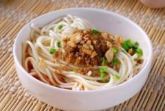 �ɶ���ɫ��ʳ֮�����������