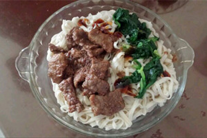 沙茶牛肉面的做法