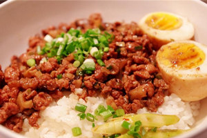 台式肉燥饭的做法