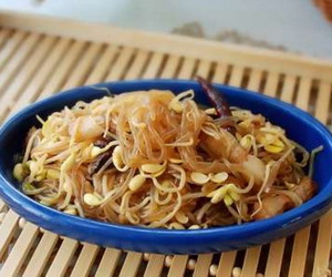 豆芽炖粉丝
