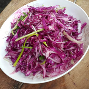 凉拌紫甘蓝的做法
