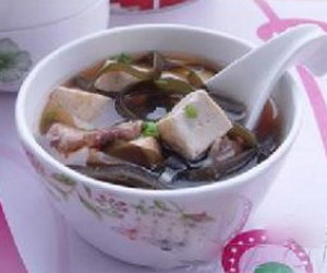 海带豆腐汤