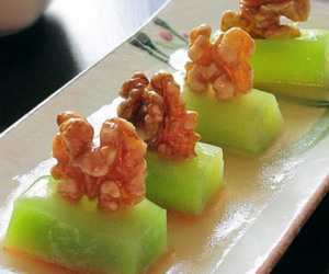 ݫ��������