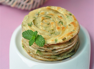 早餐吃什么健康之椒香葱花饼