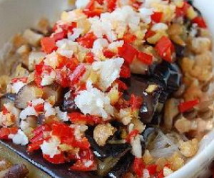 剁椒粉丝蒸茄子