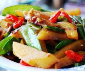荷兰豆辣炒土豆