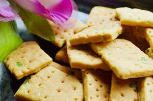 葱香苏打饼干的做法