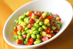 香肠炒青豆的做法