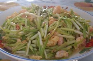 糴