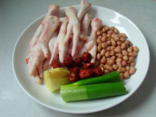 鸡爪花生汤做法 如何做鸡爪花生汤好吃