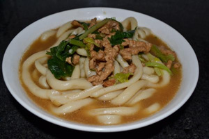 立夏鸡肠面的做法 立夏家常菜之鸡肠面