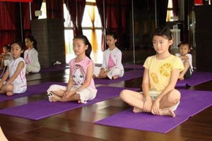 �ʺ϶�ͯ���٤�˶�