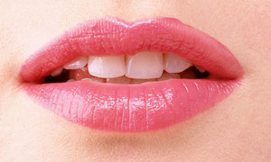 嘴唇发黑是什么原因 多种原因解析