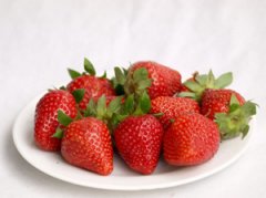 �и����ԳԲ�ݮ�� �Բ�ݮ�ĺô���ע������