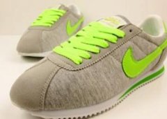 ʲô��ɫ��Ь�Ӱٴ� Ь����ɫ���似��