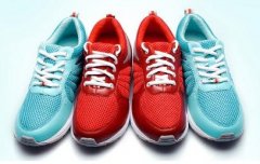 ���촩ʲô�˶�Ь�� ���������ʲôЬ��