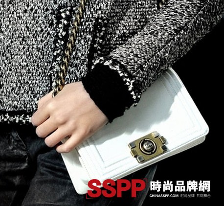 ���ζ������ļ۸� ���ζ����¿�������۸�