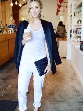 黑色小西装怎么搭配好看 黑色小西装怎么搭配合适