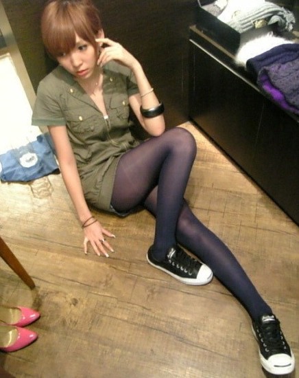 什么颜色的丝袜显瘦 丝袜搭配技巧