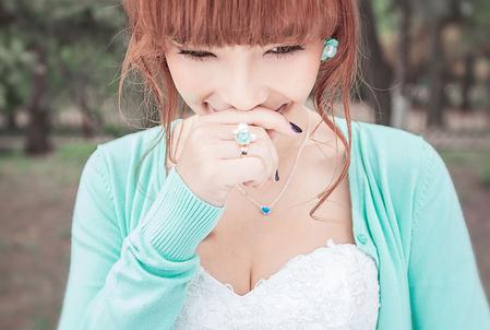 2015齐刘海新娘造型图片